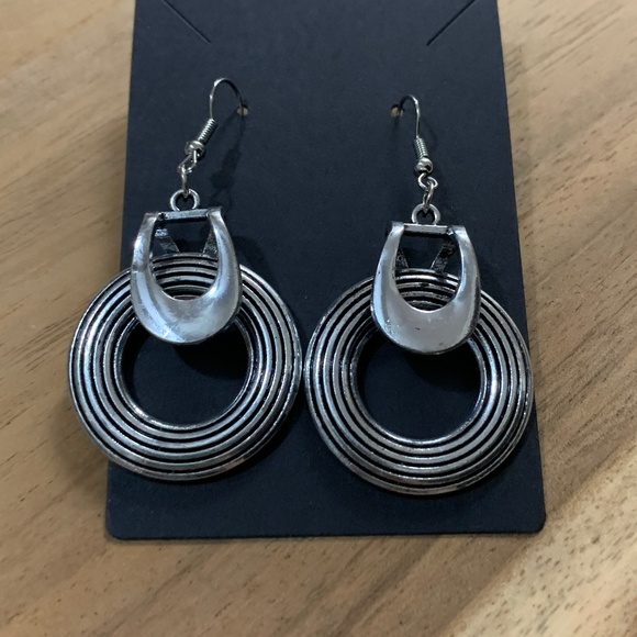 Silver Earrings - Picture 1 of 4
